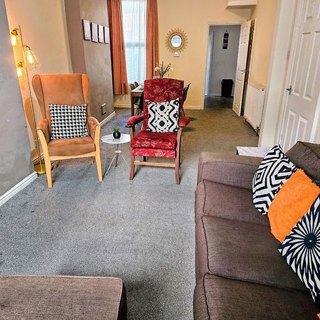 3 Bedroom-5 Beds Newland Ave King'S Palace Leisure-Contractor-Heart Of Hull Amenities Кингстън ъпон Хъл Екстериор снимка