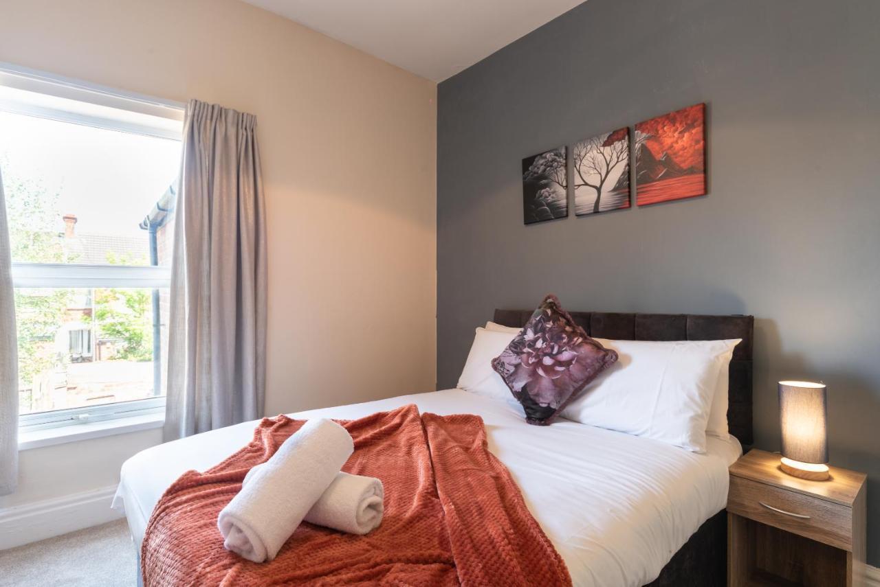 3 Bedroom-5 Beds Newland Ave King'S Palace Leisure-Contractor-Heart Of Hull Amenities Кингстън ъпон Хъл Екстериор снимка