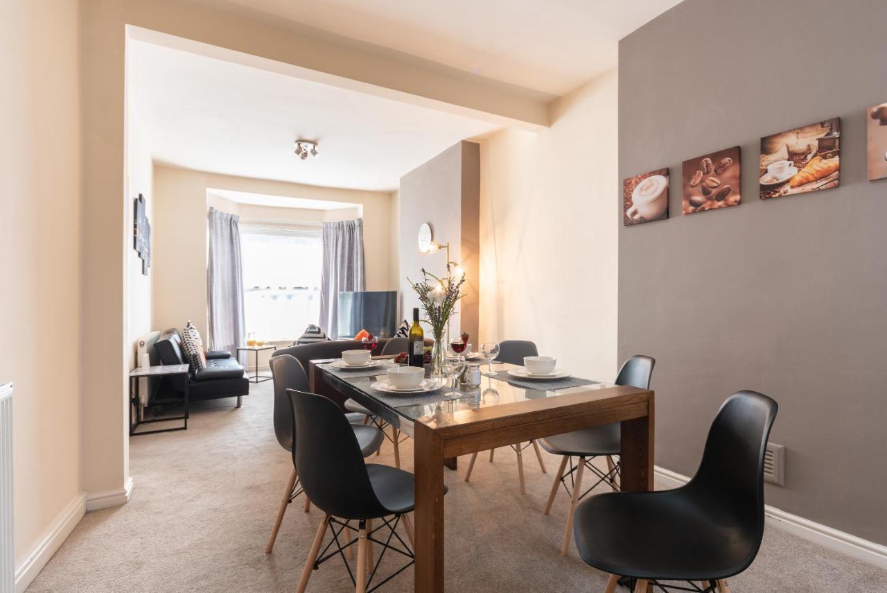 3 Bedroom-5 Beds Newland Ave King'S Palace Leisure-Contractor-Heart Of Hull Amenities Кингстън ъпон Хъл Екстериор снимка