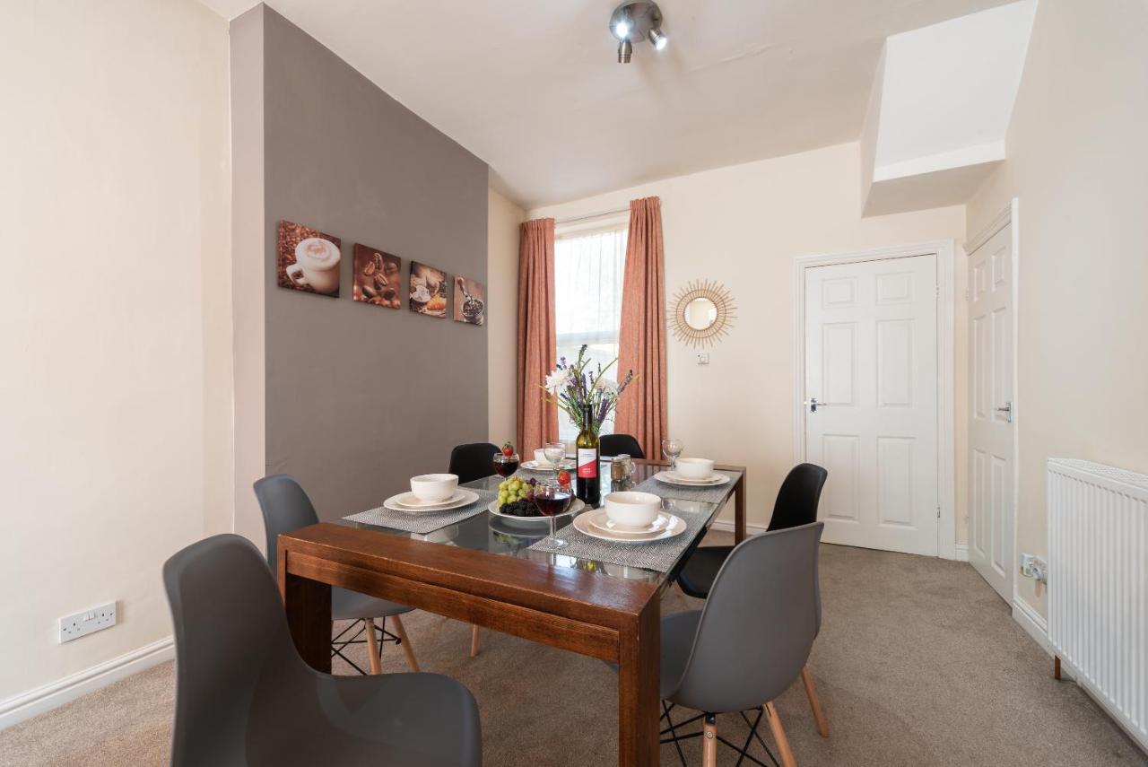 3 Bedroom-5 Beds Newland Ave King'S Palace Leisure-Contractor-Heart Of Hull Amenities Кингстън ъпон Хъл Екстериор снимка