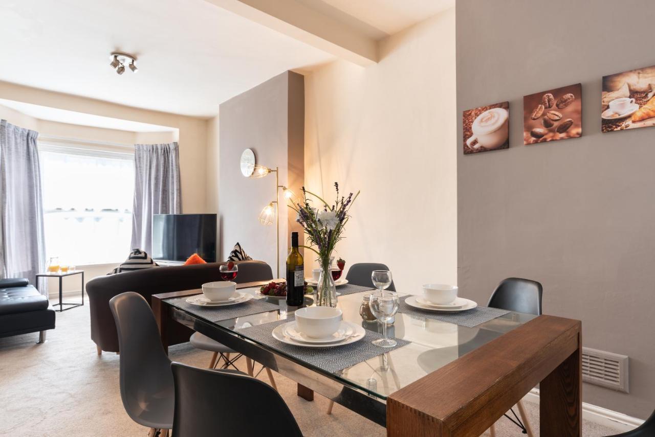 3 Bedroom-5 Beds Newland Ave King'S Palace Leisure-Contractor-Heart Of Hull Amenities Кингстън ъпон Хъл Екстериор снимка
